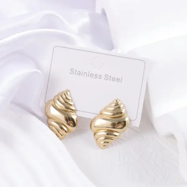 Wholesale Unisex Flowers Stud Earrings With Freshwater Pearl, Waterproof Non Tarnish 304 Stainless Steel, 18K Real Gold PVD Coated