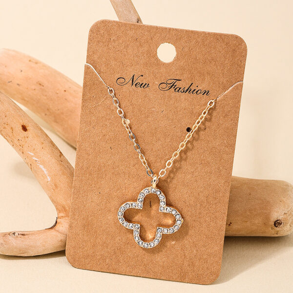 oly-d1554d96863664507c5dc5eb2e9b80d6 Wholesale fashion women's clover necklace light luxury elegant simple Mori niche pendant jewelry