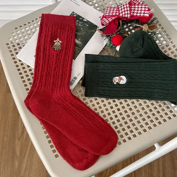 Wholesale Women's Mid-Calf Christmas Socks Cotton Sweat Absorbent Autumn Winter Knitted Patterned Snowman Embroidery Fashionable Chunky Socks