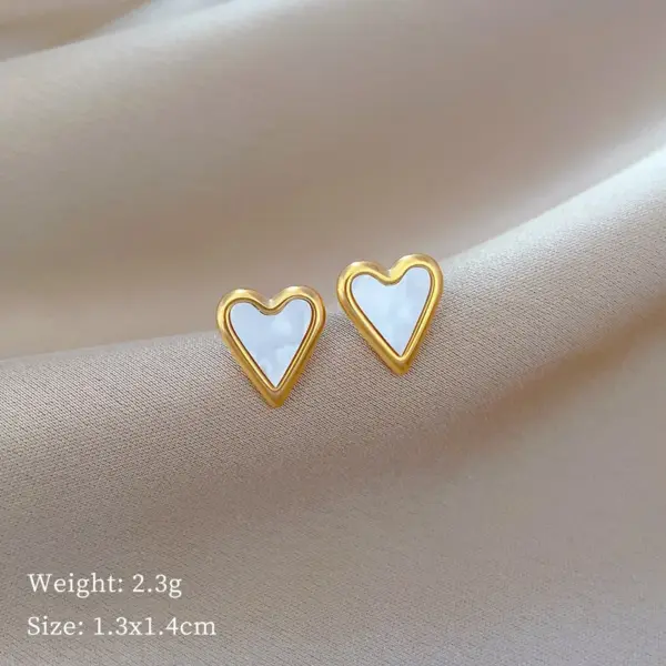 Wholesale PVD Coated Real Gold Plated Heart Shape Titanium Steel IG Style Waterproof Non Tarnish Ear Studs