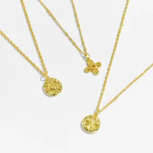 Wholesale Light Luxury Style 18K Gold Plated Zircon Texture Cross Pendant Necklace Retro Versatile Daily Classic Collarbone Chain