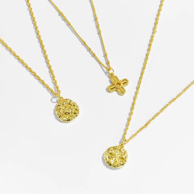 Wholesale Light Luxury Style 18K Gold Plated Zircon Texture Cross Pendant Necklace Retro Versatile Daily Classic Collarbone Chain