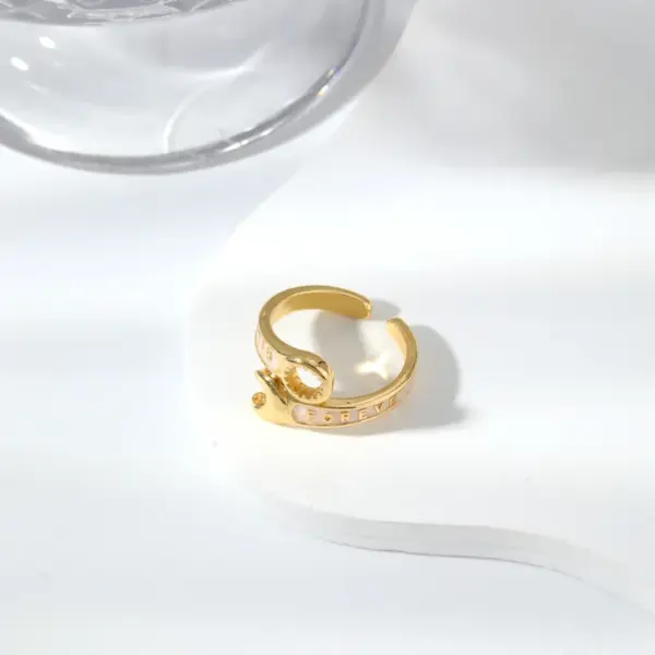 Wholesale Adjustable Size Open Moon Ring Fashion Retro Gold Surface Cute Style Geometry Pattern Copper Material Unisex Birthday Gift Daily Accessory For All Seasons
