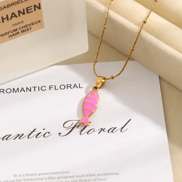 Wholesale For Animal Lovers: Elegant Pendant Featuring A Beautiful Animal Design, Perfect Gift For Nature Enthusiasts