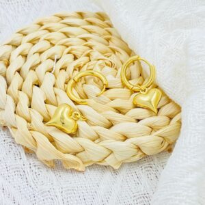 Golden small size Love (single)