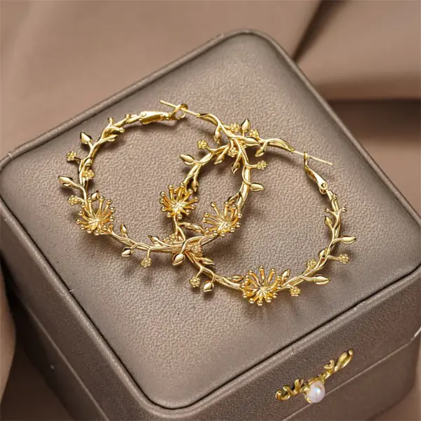 Wholesale Three-dimensional Flowers Earrings For Women In Copper With KC Golden Water Plating And 0.03µm Thickness