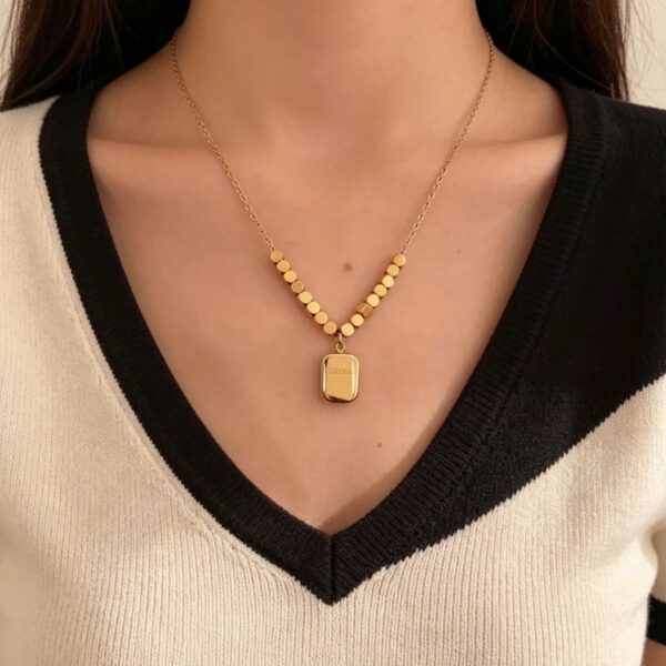 Wholesale Titanium steel square geometric pendant necklace chain trendy jewelry