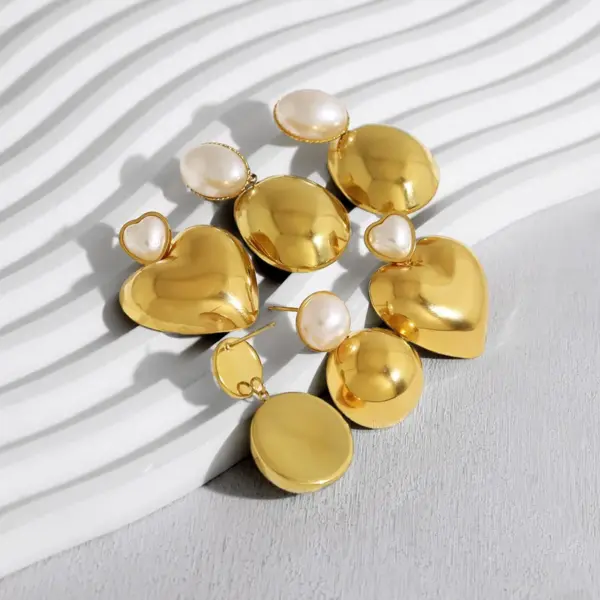 Wholesale Ion Plating (IP) 18K Gold Real Gold Plated Round Water Droplets Heart Shape 304 Stainless Steel Retro Vacation Simple Style Waterproof Non Tarnish Drop Earrings