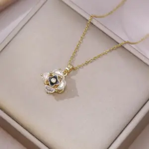 X1654 Rotating Flower Necklace