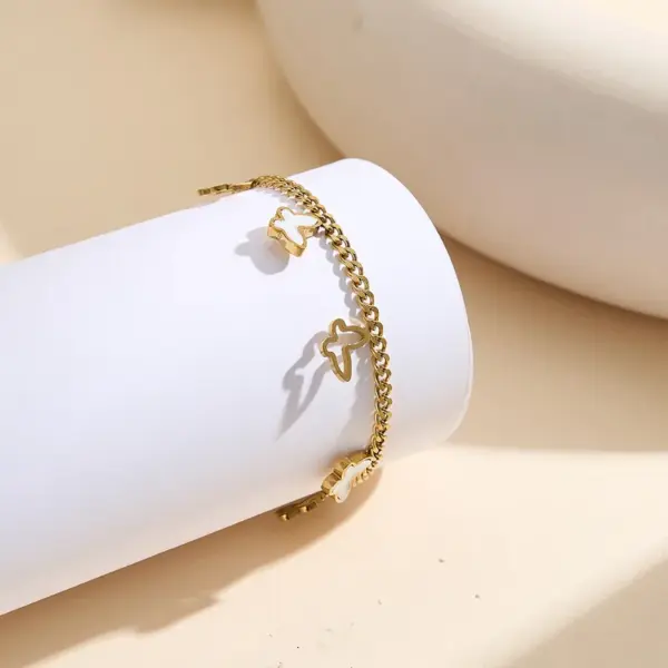 Wholesale Butterfly Waterproof Non Tarnish Cuban Chain Link Bracelet For Women In Titanium Steel With Electroplated Gold Plating
