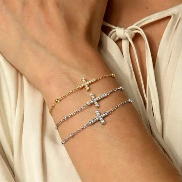 Wholesale Three-dimensional Geometric Bracelets For Women With 304 Stainless Steel Pendant And Glass Inlay Featuring O Chain
