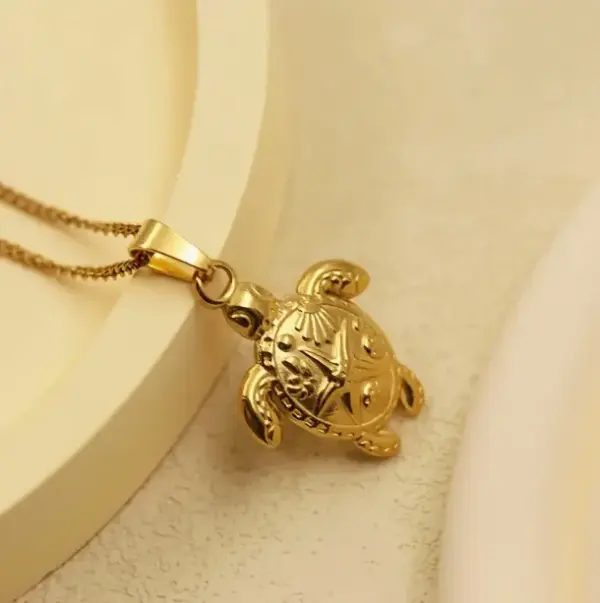 Wholesale 201 Stainless Steel Turtle Beach Modern Style Artistic Cable Chain Pendant Necklace