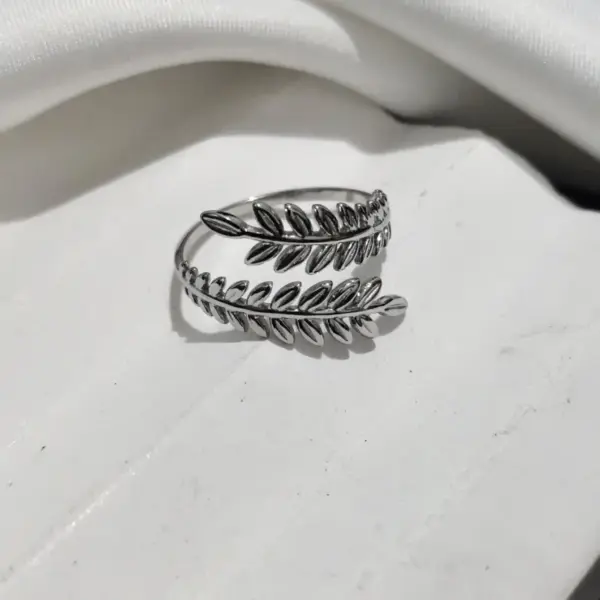 Wholesale Plasma Plated Steel Color 304 Stainless Steel Dot Leaf Open Ring For Women Eye Crown Waterproof Non-Fading Unisex