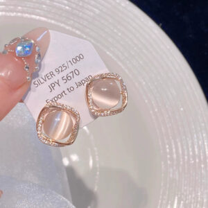 E6522 ear clip-french flash zircon cat's eye ear clip