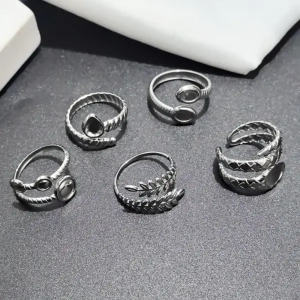 Wholesale Plasma Plated Steel Color 304 Stainless Steel Dot Leaf Open Ring For Women Eye Crown Waterproof Non-Fading Unisex