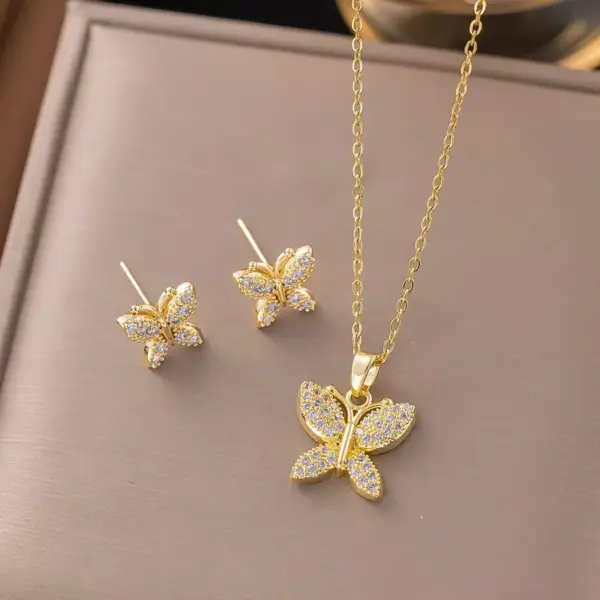 Wholesale Love Jewelry Set For Women Featuring Inlay Artificial Rhinestones With 18K Real Gold Plated Copper And Water Plating On Cable Chain