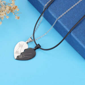 Hook a pair of black and white stainless steel chain