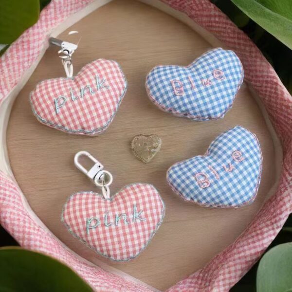 Wholesale Cute cotton three-dimensional plaid love key chain schoolbag pendant girlfriends couple gift accessories bag accessories
