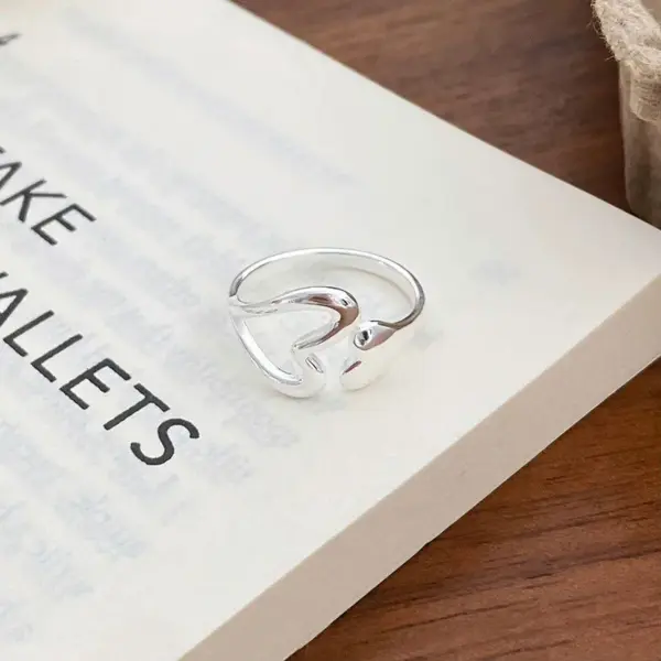 Wholesale Simple Hollow Heart Ring For Women Elegant Minimalist Design Trendy Geometric Pattern Copper Material Open Ring Style
