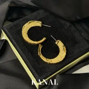 Gold / Gilt C-shaped Earrings