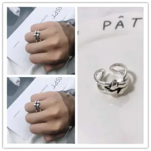 J063 Heart Knot / Adjustable Opening