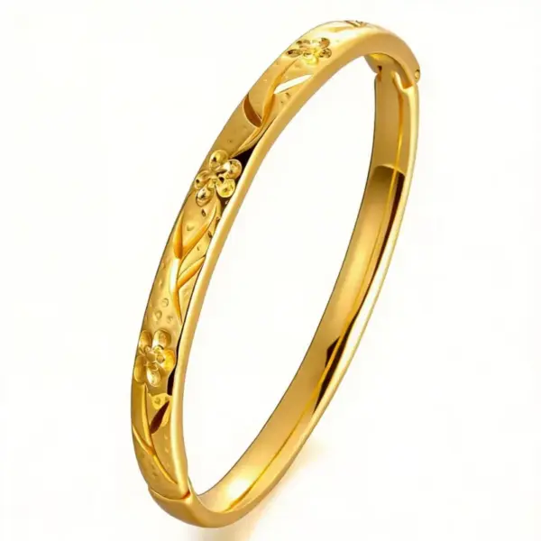 Wholesale Heart Shape Gold Bangle For Women, Simple Style Waterproof Non Tarnish 304 Stainless Steel With Rhinestones Inlay