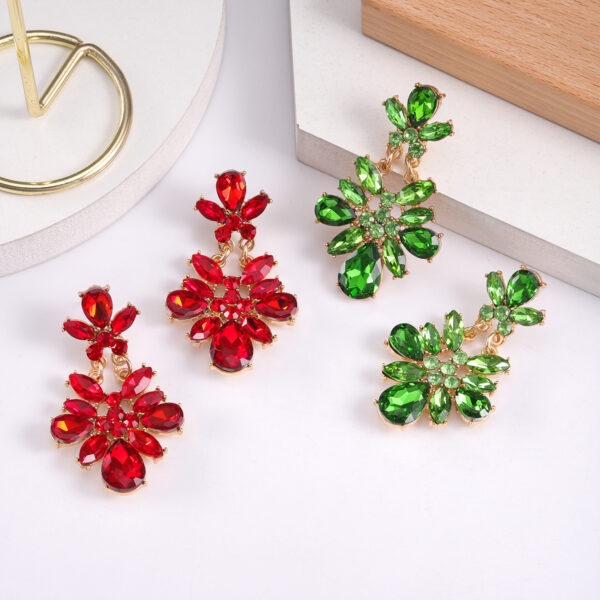 oly-d7070fbc1f6311aecd4f965f30ef5790 Wholesale Green shengpa festival earrings irregular crystal flower earrings light luxury high-grade design