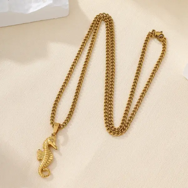 Wholesale PVD Coated Real Gold Plated Hippocampus 304 Stainless Steel Marine Style Beach Modern Style Waterproof Non Tarnish 304 Stainless Steel Pendant Necklace