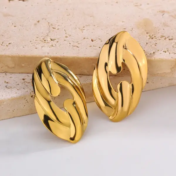 Wholesale Fashion Geometric Stripe Earrings For Women 304 Stainless Steel 18K Gold Plated Elegant Luxury Style Round Craft Star