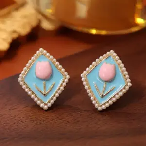 Wholesale Heart Shape Enamel Stud Earrings For Women In Copper Alloy Featuring Copper Posts