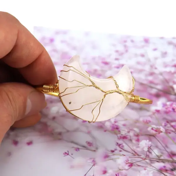 Wholesale Handmade Winding Wire Natural Stone Moon Bracelet Attracting Wealth Life Tree Moon Bracelet B03 Simple Style Unisex Quartz Bracelet
