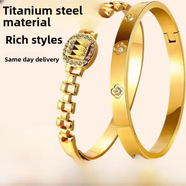 Wholesale Heart Shape Waterproof Non Tarnish Gold Bangle For Women In Simple Style With Artificial Rhinestones, 304 Stainless Steel