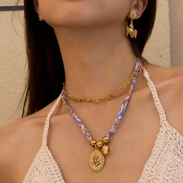 Wholesale Fashionable Colorful Flower Pendant Necklace Titanium Steel Luxury Sensation Elegant Trendy Jewelry Accessory Polyester Chain