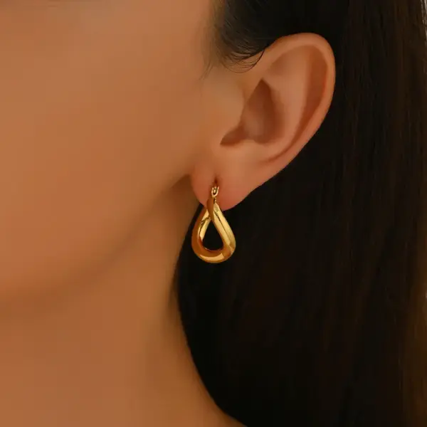 Wholesale Geometric Minimalist Stainless Steel Hollow Out Irregular Earrings Fashionable Casual Classic Style For Women Four Seasons Wear