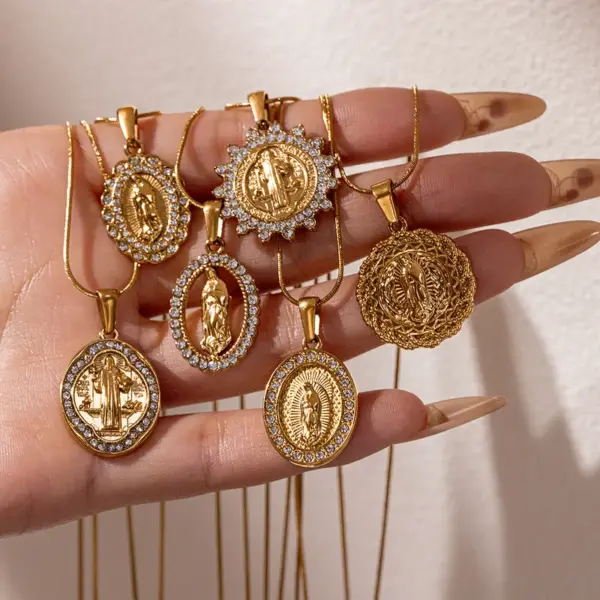 Wholesale Electroplated Portrait Pendant Necklace For Women With 18K Gold Plated Stainless Steel And Zircon, PVD Coated Snake Chain