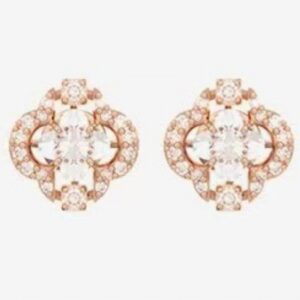 Four-leaf clover rose gold and white diamond stud earrings