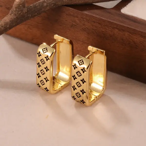 Wholesale Hypoallergenic Flowers Stud Earrings For Women In Copper With KC Golden Plated UV Plating And 0.03µm Thickness