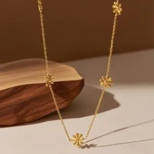 X0188-Little Daisy-Necklace- Gold