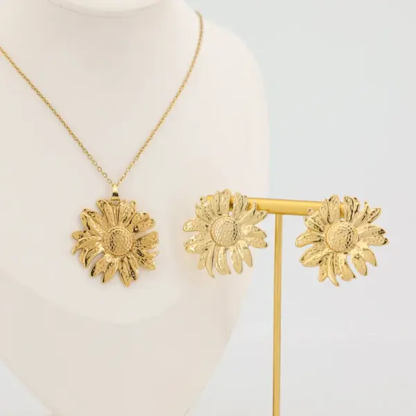 Wholesale Sun Stud Earrings For Women, Waterproof Non Tarnish 304 Stainless Steel With 18K Real Gold Plated Water Plating And 0.03µm Thickness