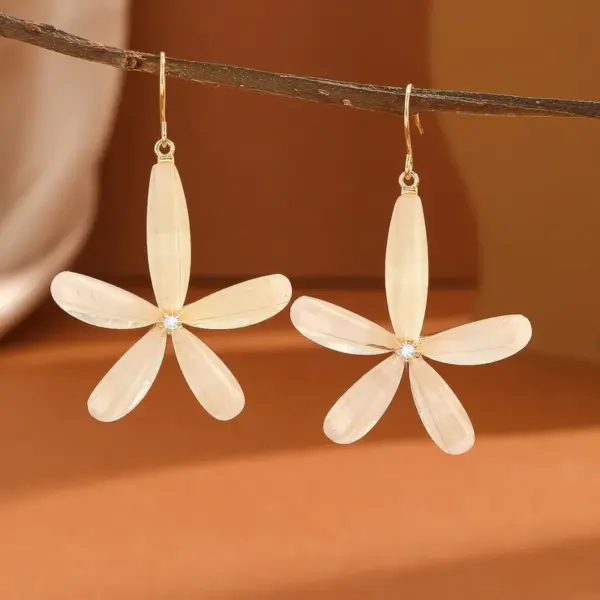 Wholesale Exaggerated Petal Hook Earrings Floral Versatile Personality Women's Cute Geometric Pattern Copper Material High-End Trendy
