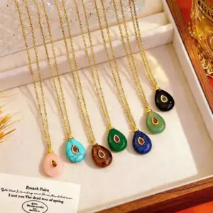 Wholesale Bohemian Water Droplets Pendant Necklace For Women With Gold Stone Texture And Rhinestone Inlay On Cable Chain