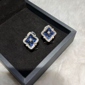 E030 white gold blue peter earrings