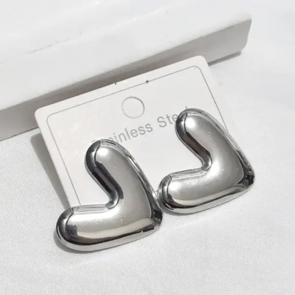 Wholesale 304 Stainless Steel Earrings Niche Simple Design Sense Stud Earrings Heart Water Plated Earrings Earrings For Shopping Banquet Fashion Show