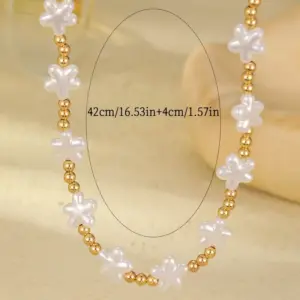 Pearl Flower Gold Bead Necklace / Average Size