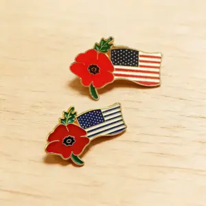 Wholesale Electroplated Alloy Flowers Pin, Flag Brooches For Independence Day Celebration