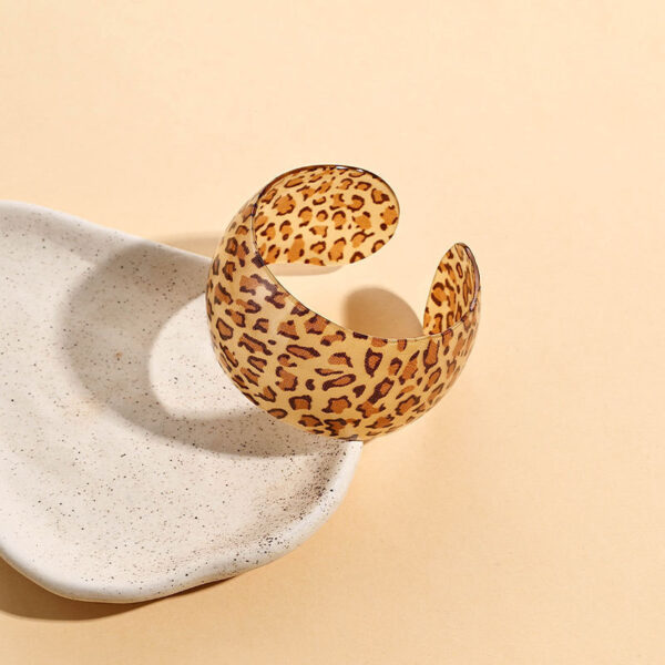 oly-db40b7e85be914461f71ac265d6629e5 Wholesale Fashionable Leopard Print Open Wide Version C-Shaped Acetate Bracelet Export Exaggerated Geometric Pattern Bracelet