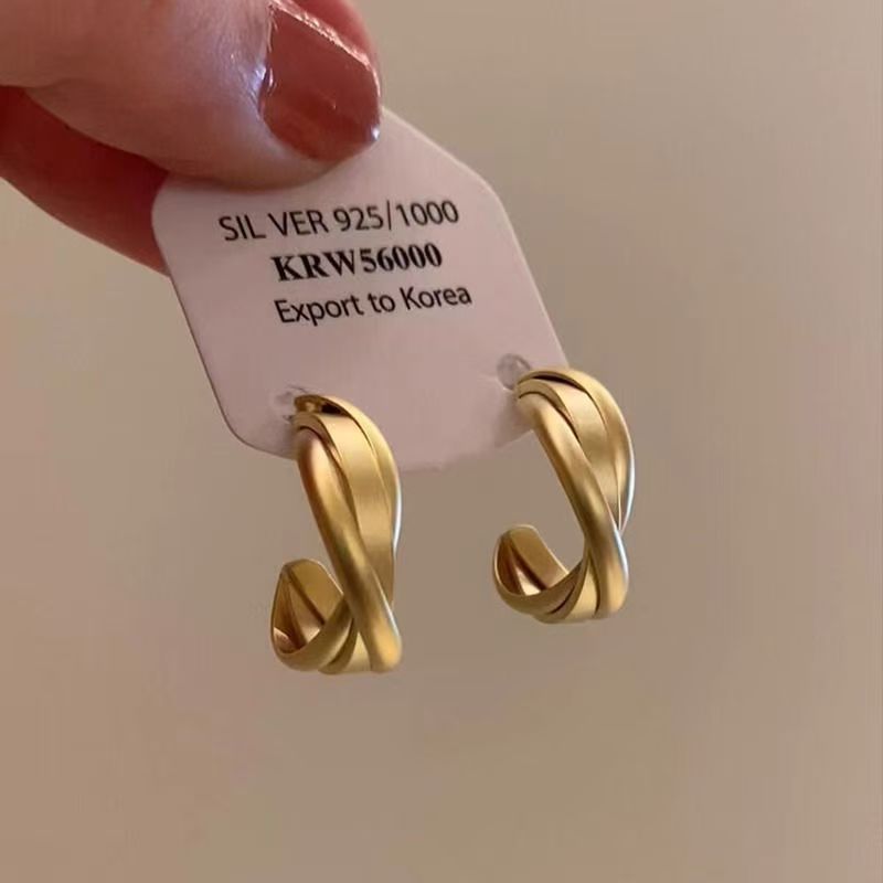 Wholesale Suitable for square face ~ retro matte golden earrings French hoop earrings circle earrings women's high-class temperament