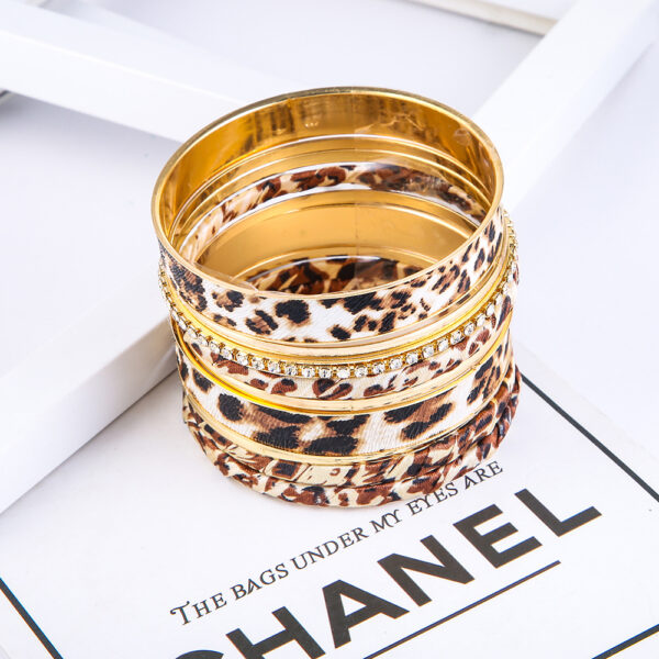 oly-dc0e3b3616ff1ba7526d3bb335f2d8cf Wholesale Leopard bracelet Women's Multi-layer bracelet wish bracelet Combination bracelet