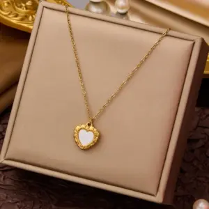 White Shell Three-Dimensional Love