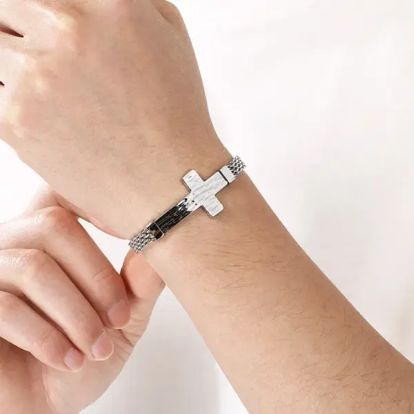 Wholesale Simple Style Cross Bracelet For Men In 304 Stainless Steel With 18K Real Gold Plated PVD Coating 0.03µm